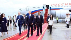Chủ tịch Duma Quốc gia Nga đến Hà Nội, bắt đầu thăm chính thức tới Việt Nam