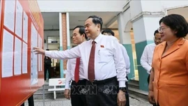 Chủ tịch Quốc hội kiểm tra công tác bầu cử tại TP Hồ Chí Minh