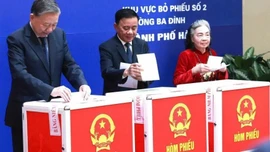 Chùm ảnh: Lãnh đạo Đảng, Nhà nước thực hiện quyền công dân trong ngày bầu cử