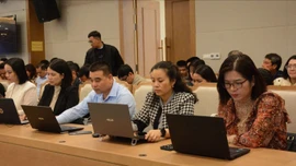 Lào Cai mời trường đại học về làm chuyển đổi số