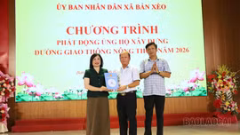 Bản Xèo: Huy động trên 280 triệu đồng ủng hộ xây dựng đường giao thông nông thôn