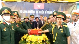 Việt Hồng tổ chức lễ đón nhận và an táng hài cốt liệt sĩ Phan Bá Tạ