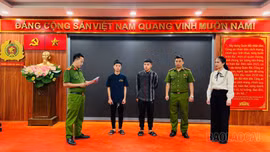 Khởi tố 02 đối tượng cầm đầu trong vụ hỗn chiến trên đường phố tại phường Lào Cai