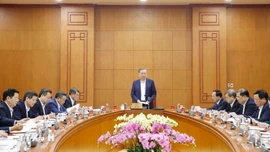 Khắc phục tình trạng thừa người quen việc cũ nhưng thiếu người làm việc mới