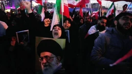 Iran hoãn tổ chức quốc tang Lãnh tụ Khamenei