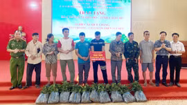 Nghĩa Đô: Trao 10.000 cây quế giống hỗ trợ hộ khó khăn phát triển kinh tế