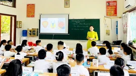 Bảo đảm cung cấp một bộ sách giáo khoa thống nhất toàn quốc