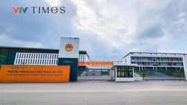 Một giáo viên Trường THPT Chuyên Tuyên Quang liên quan vụ gian lận thi cử đến đầu thú