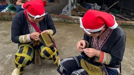 Trang phục của người Dao Đỏ, Tả Phìn trong dòng chảy công nghiệp văn hóa