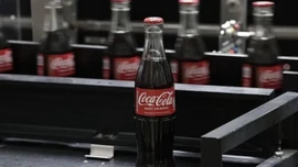 Coca-Cola cam kết dùng đường mía để 'nước Mỹ khỏe mạnh trở lại'