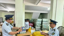 Vấn nạn hàng giả: Nâng chế tài xử phạt, bịt 'lỗ hổng' từ khâu quản lý