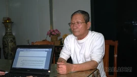 Khởi tố, bắt tạm giam 3 đối tượng về hành vi điều hành, tổ chức hoạt động khai thác cát trái phép trên sông Hồng