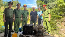 Công an xã Phong Dụ Thượng hỗ trợ sinh kế cho hộ nghèo, lan tỏa phong trào thi đua "Ba nhất"