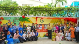 Tranh tường độc đáo ghi dấu tình bạn Việt Nam - Cuba giữa lòng thành phố mang tên Bác