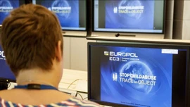 Phá đường dây bóc lột lao động xuyên quốc gia, bắt 54 nghi phạm