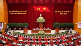 Thông cáo báo chí về ngày làm việc thứ nhất Hội nghị Trung ương 13