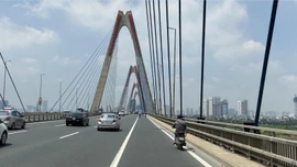 Hà Nội điều chỉnh giao thông ban đêm trên cầu Nhật Tân