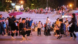 Du lịch các địa phương 'bội thu' trong kỳ nghỉ lễ