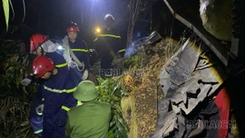 Xe tải chở gừng lao xuống vực sâu 100 m, tài xế tử vong