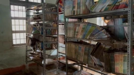 Trước 10/12, hoàn thành sửa chữa trường lớp, hỗ trợ sách vở cho học sinh vùng lũ