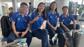 Đội tuyển nữ Việt Nam lên đường sang Thái Lan, sẵn sàng bảo vệ HCV SEA Games