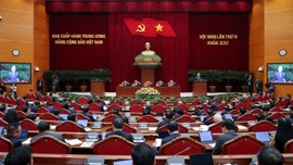 Thông cáo báo chí ngày làm việc thứ nhất Hội nghị Trung ương 15, khóa XIII