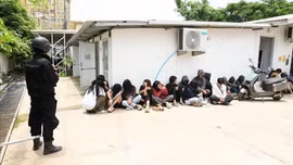 Lào triệt phá thành công ổ nhóm lừa trực tuyến quy mô lớn