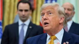 Tổng thống Trump: Các hãng ô tô Mỹ có thể tham gia sản xuất vũ khí