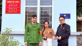 Công an phường Yên Bái biểu dương việc làm tốt, trả lại tài sản cho người đánh rơi