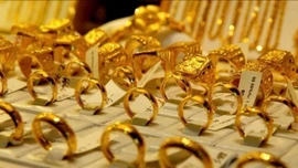 Vàng miếng và vàng nhẫn giảm tới 400.000 đồng/lượng