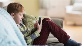 EU đẩy mạnh bảo vệ trẻ vị thành niên trong môi trường trực tuyến