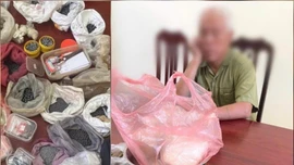 Ông lão mang thuốc súng, đạn chì ra chợ bán