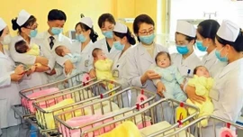 Triều Tiên đón ca sinh 5 đầu tiên trong lịch sử