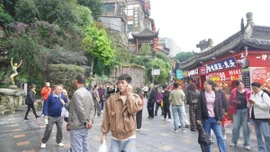 Giới trẻ Trung Quốc rộ mốt “du lịch boomerang”: Một vé, hai điểm đến