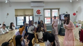 "Tết Ngựa yêu thương": Đưa trẻ về với văn hóa truyền thống