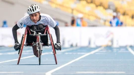 Đua xe lăn - Môn thể thao của tốc độ và cảm hứng