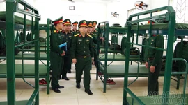 Cục Hậu cần - Kỹ thuật Quân khu 2 kiểm tra công tác bảo đảm hậu cần kỹ thuật huấn luyện chiến sĩ mới tại Trung đoàn 254