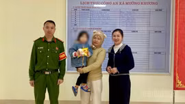 Công an xã Mường Khương kịp thời hỗ trợ bé gái 4 tuổi đi lạc tìm lại gia đình