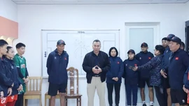 Lãnh đạo Liên đoàn Bóng đá Việt Nam giao nhiệm vụ cho đội tuyển nữ tại SEA Games 33