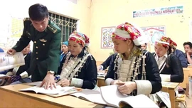 Lớp học thắp sáng ước mơ nơi biên cương A Mú Sung