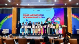 Thay vì ngăn cấm, cần chung tay sáng tạo nội dung số vì trẻ em