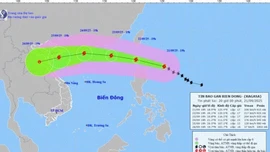 Siêu bão Ragasa gió mạnh cấp 17, giật trên cấp 17 và có khả năng mạnh thêm