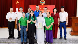 Mậu A ra mắt “Chi hội Nông dân không ma túy”