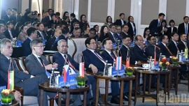 ASEAN Thích ứng: Từ kết nối hạ tầng sang kết nối trí tuệ