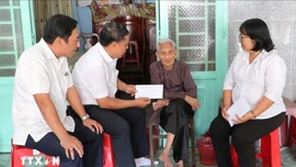 Hơn 5,88 triệu người đã nhận quà Tết của Đảng và Nhà nước