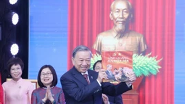 Nhà xuất bản Thông tấn ra mắt ba cuốn sách ảnh chào mừng Đại hội XIV của Đảng