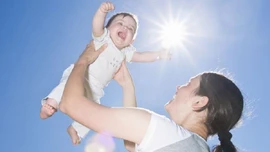 Người Việt thiếu nghiêm trọng vitamin D vì tránh nắng quá kỹ