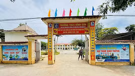 Đình chỉ hiệu trưởng liên quan đường dây cá độ bóng đá ở Nghệ An