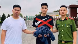 Đối tượng truy nã đặc biệt nguy hiểm về tội giết người ra đầu thú