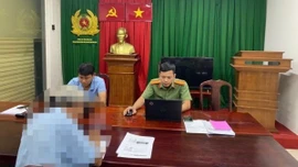 Xử phạt 2 cá nhân chia sẻ thông tin sai sự thật trên không gian mạng